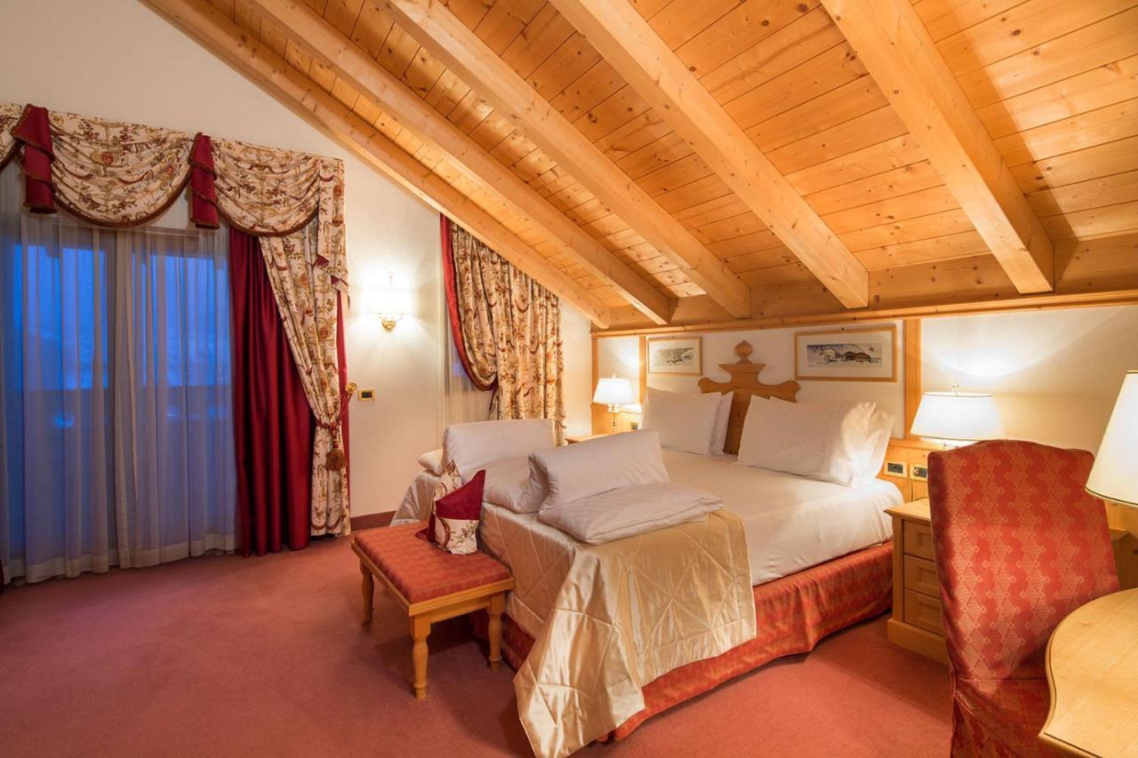 Hotel Sassongher كورفارا إنْ بادِيا المظهر الخارجي الصورة