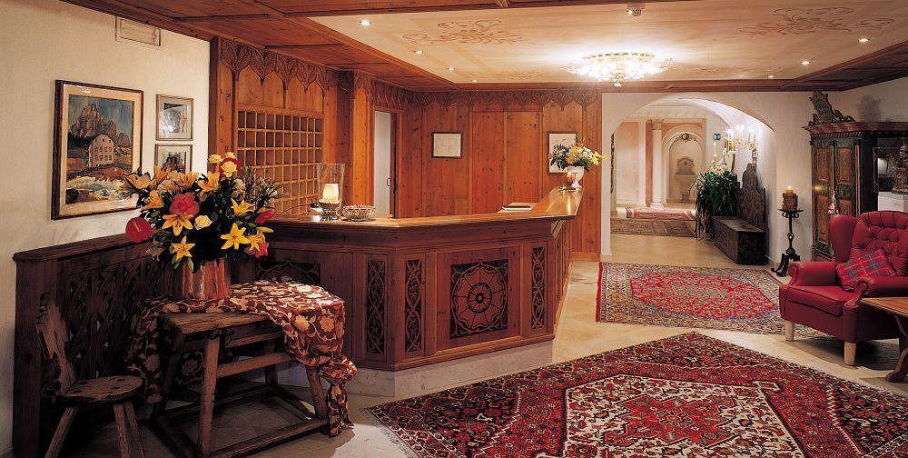 Hotel Sassongher كورفارا إنْ بادِيا المظهر الداخلي الصورة