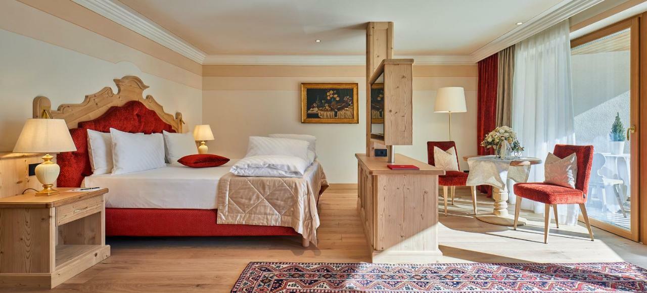 Hotel Sassongher كورفارا إنْ بادِيا المظهر الخارجي الصورة