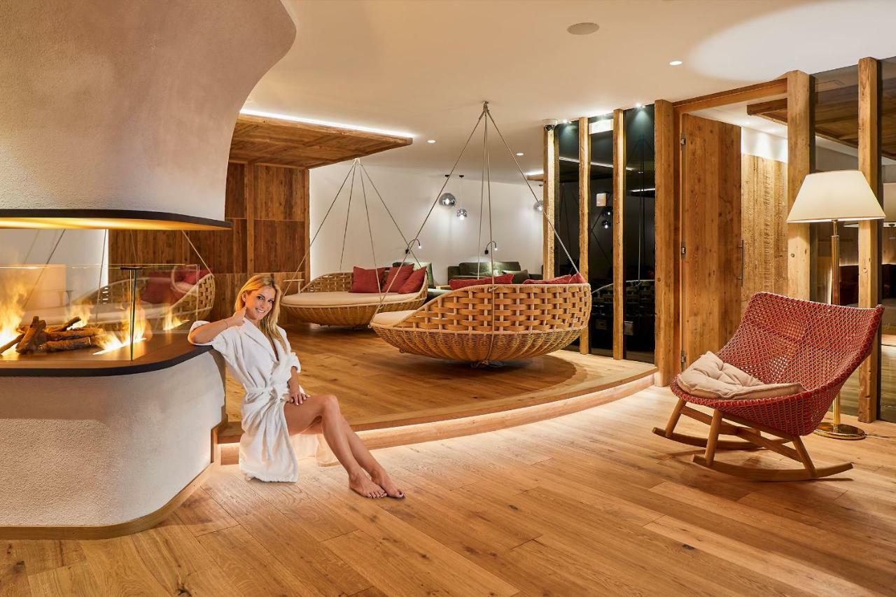 Hotel Sassongher كورفارا إنْ بادِيا المظهر الخارجي الصورة