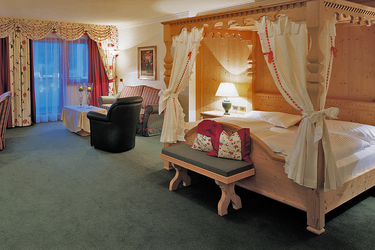 Hotel Sassongher كورفارا إنْ بادِيا المظهر الخارجي الصورة